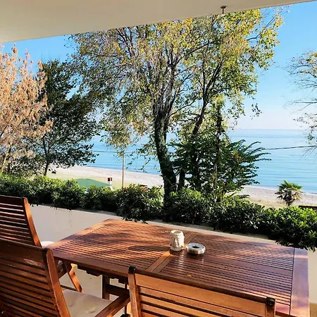 Beachfront Olympus Villa - Bright & Sunny Retreats *