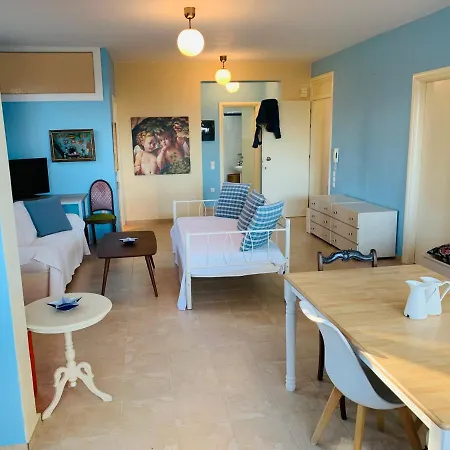 Beachfront Olympus Villa - Bright & Sunny Retreats Holiday home