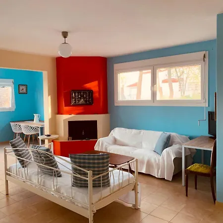 Beachfront Olympus Villa - Bright & Sunny Retreats Holiday home