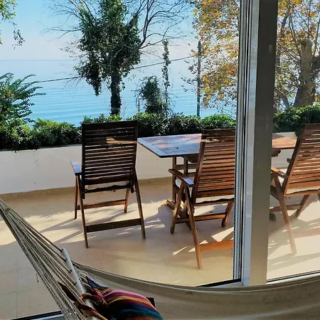 Beachfront Olympus Villa - Bright & Sunny Retreats